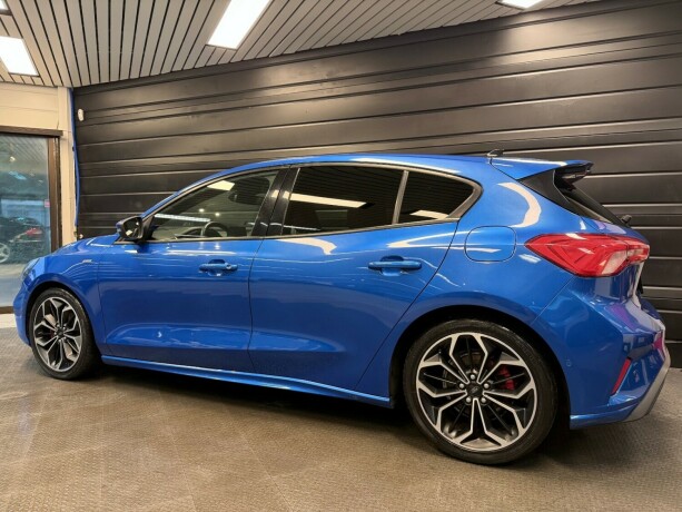 ford-focus-bensin-2019-big-4