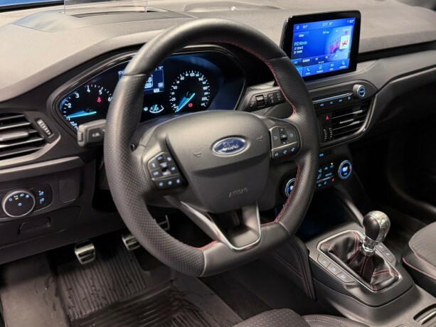 ford-focus-bensin-2019-big-10