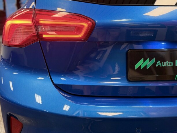 ford-focus-bensin-2019-big-31