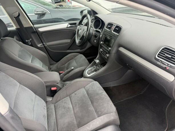 volkswagen-golf-diesel-2010-big-21