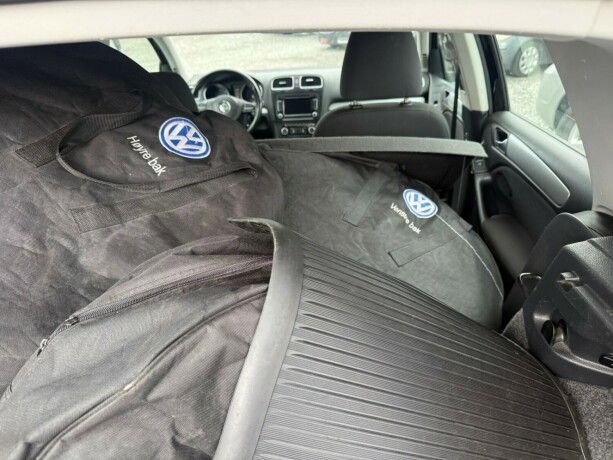 volkswagen-golf-diesel-2010-big-20