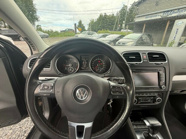 volkswagen-golf-diesel-2010-big-14