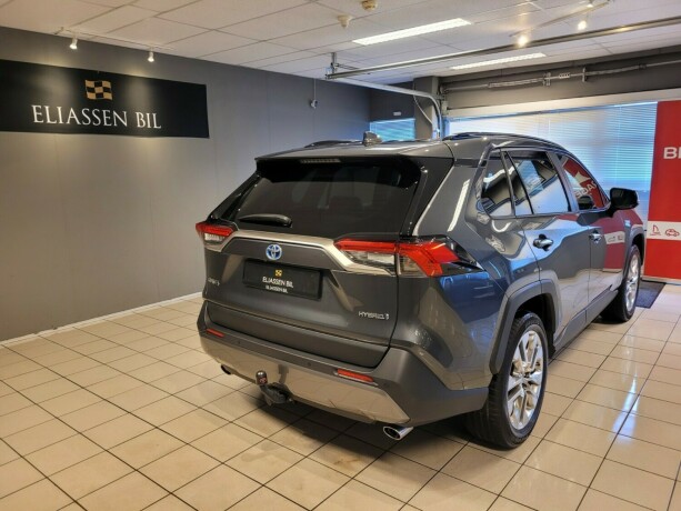 toyota-rav4-elektrisitetbensin-2020-big-5