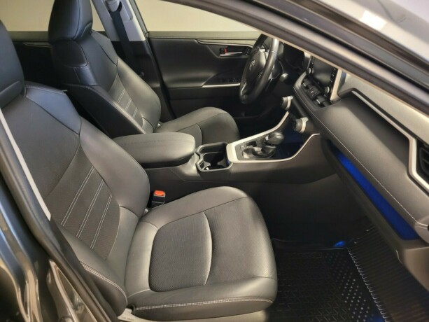 toyota-rav4-elektrisitetbensin-2020-big-15