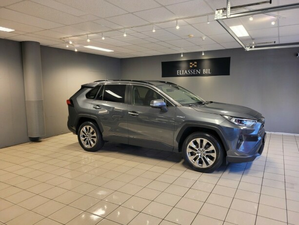 toyota-rav4-elektrisitetbensin-2020-big-2