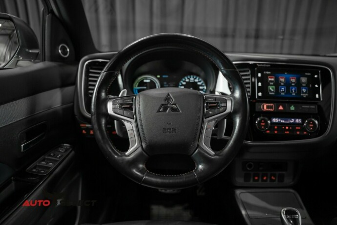 mitsubishi-outlander-elektrisitetbensin-2018-big-26