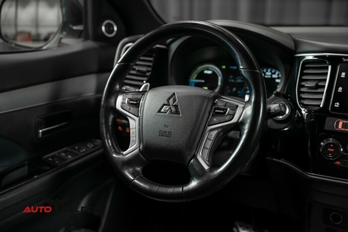 mitsubishi-outlander-elektrisitetbensin-2018-big-25