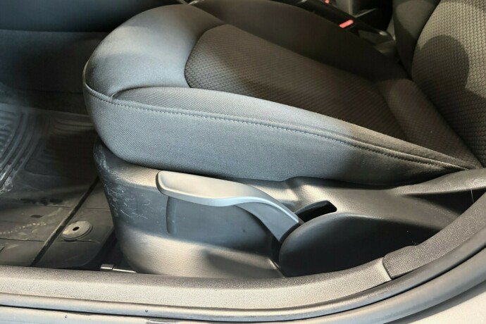 audi-a1-bensin-2014-big-12