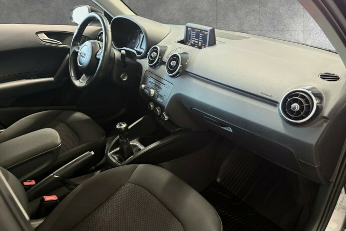 audi-a1-bensin-2014-big-27