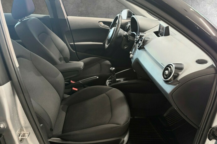 audi-a1-bensin-2014-big-26