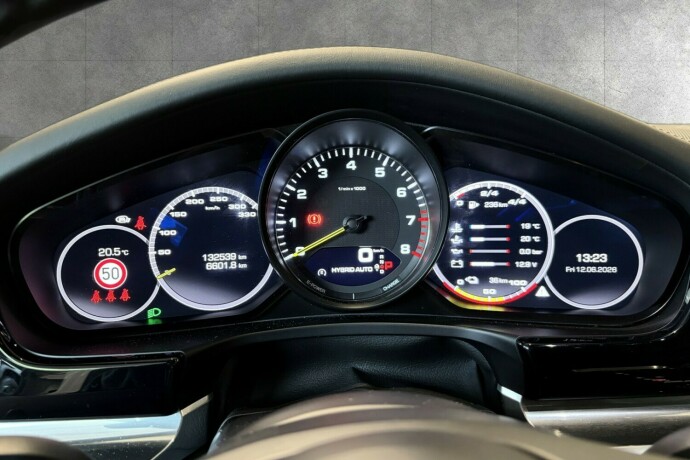 porsche-panamera-4s-elektrisitetbensin-2021-big-19