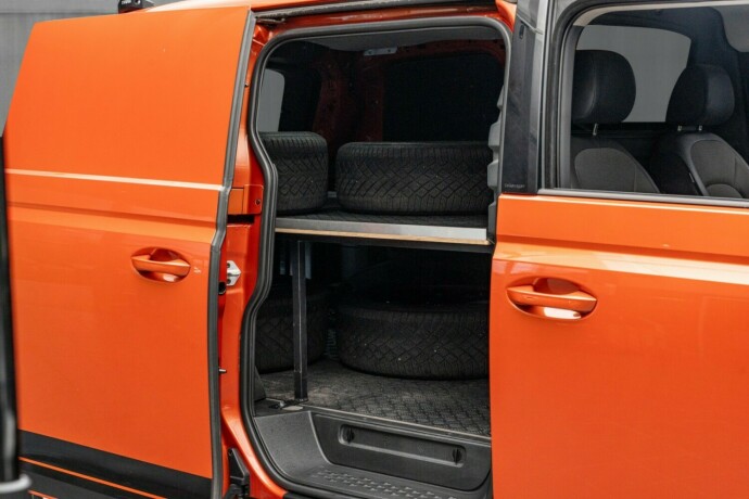 volkswagen-id-buzz-elektrisitet-2023-big-32