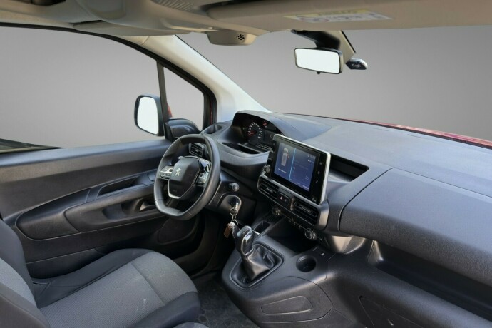peugeot-partner-diesel-2019-big-9