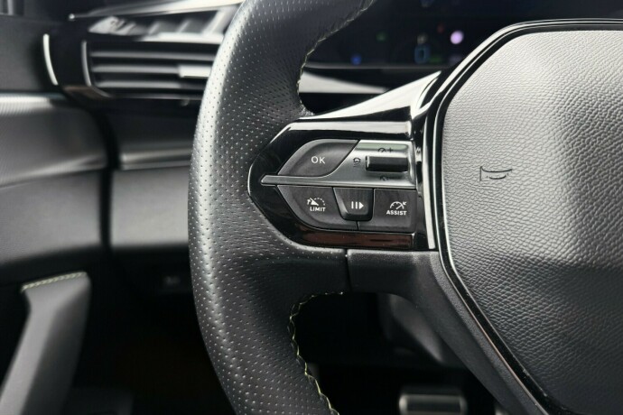 peugeot-308-elektrisitetbensin-2022-big-21