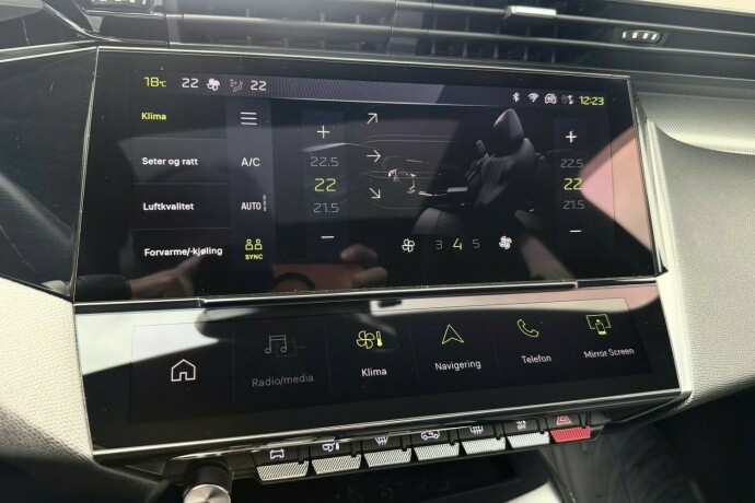 peugeot-308-elektrisitetbensin-2022-big-26