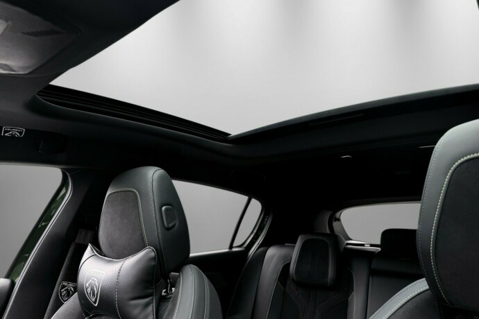 peugeot-308-elektrisitetbensin-2022-big-15