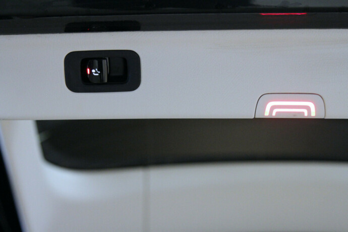 mercedes-benz-eqs-suv-elektrisitet-2023-big-37