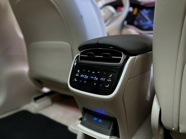 mercedes-benz-eqs-suv-elektrisitet-2023-big-4