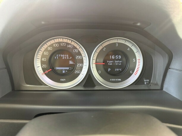 volvo-xc-70-diesel-2012-big-13