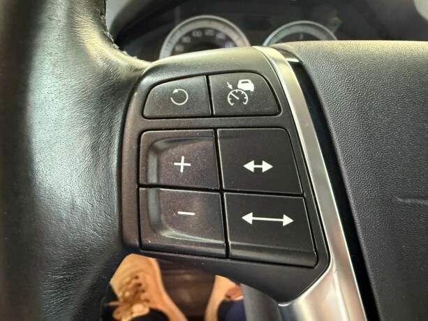 volvo-xc-70-diesel-2012-big-11