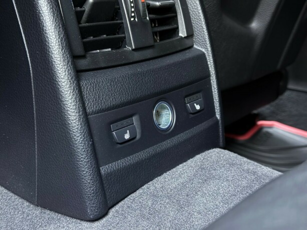 bmw-m3-bensin-2015-big-38