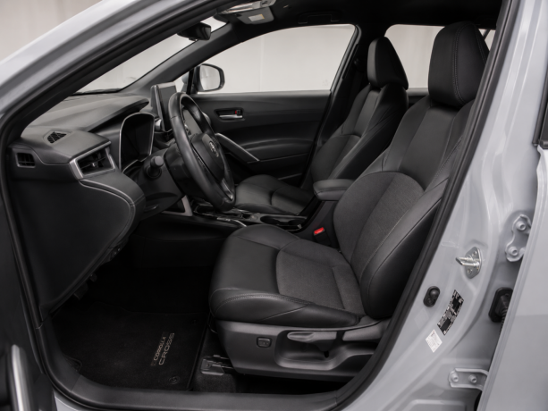 toyota-corolla-elektrisitetbensin-2024-big-8