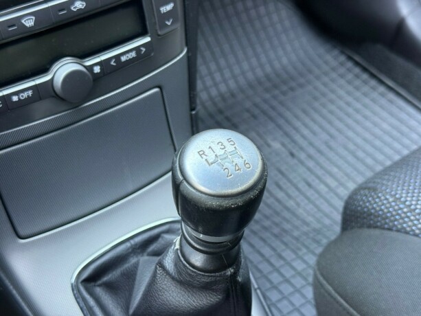 toyota-avensis-diesel-2008-big-17