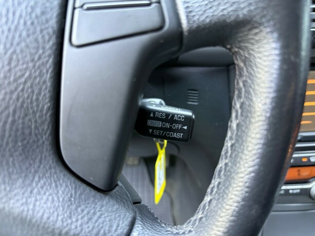 toyota-avensis-diesel-2008-big-12