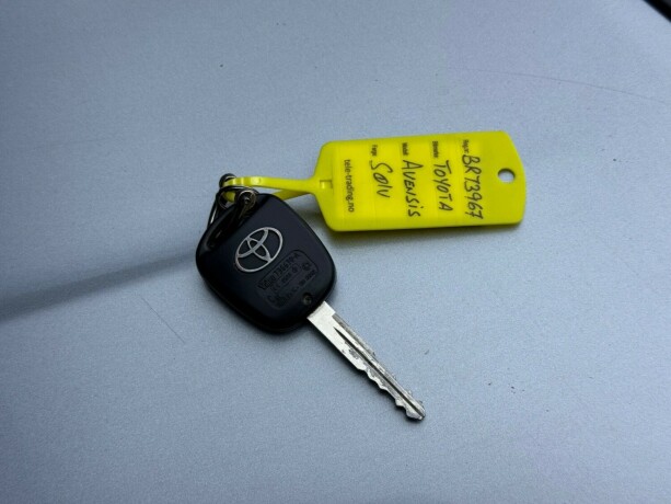 toyota-avensis-diesel-2008-big-25