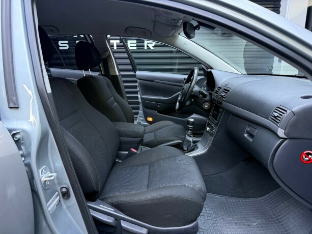 toyota-avensis-diesel-2008-big-20