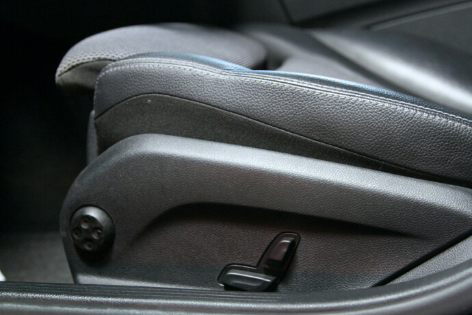 mercedes-benz-c350-e-plug-in-petrol-2017-big-18