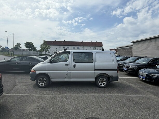 toyota-hiace-diesel-2004-big-2