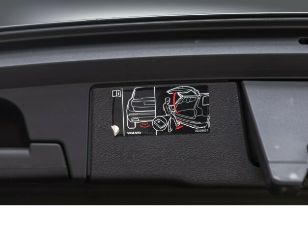 volvo-xc-60-elektrisitetbensin-2019-big-35