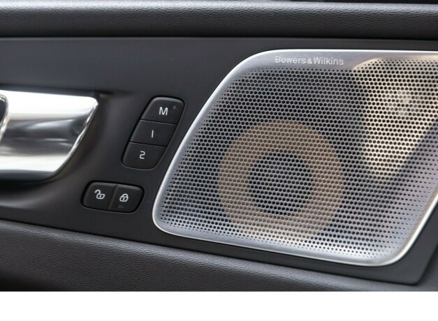 volvo-xc-60-elektrisitetbensin-2019-big-29