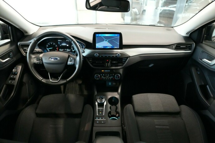 ford-focus-bensin-2020-big-10