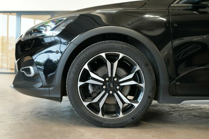 ford-focus-bensin-2020-big-23