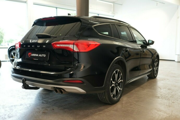 ford-focus-bensin-2020-big-4