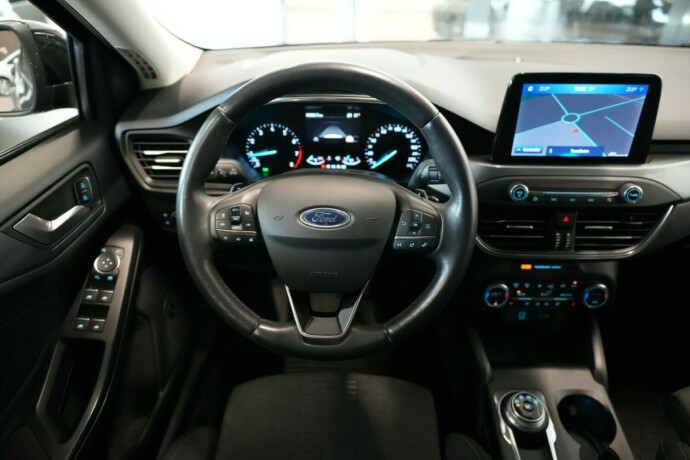 ford-focus-bensin-2020-big-11