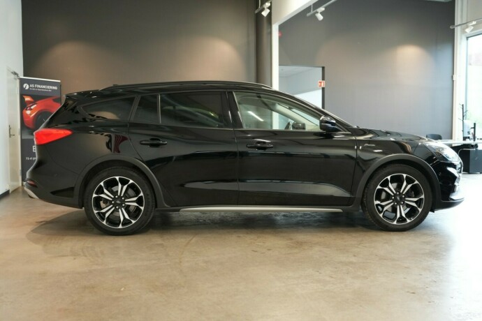 ford-focus-bensin-2020-big-5