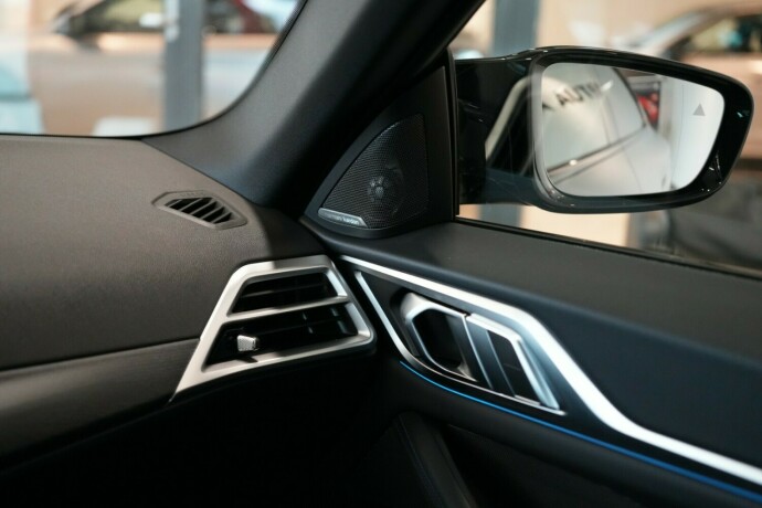 bmw-i4-elektrisitet-2026-big-18