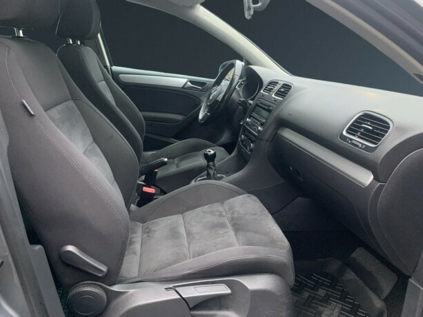 volkswagen-golf-bensin-2011-big-10