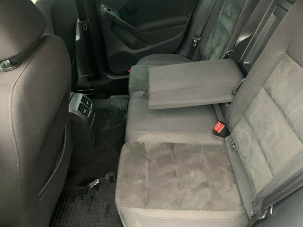 volkswagen-golf-bensin-2011-big-15