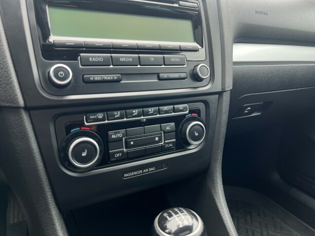 volkswagen-golf-vi-bensin-2011-big-19