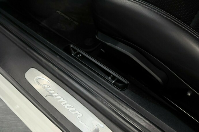 porsche-718-cayman-s-bensin-2017-big-15