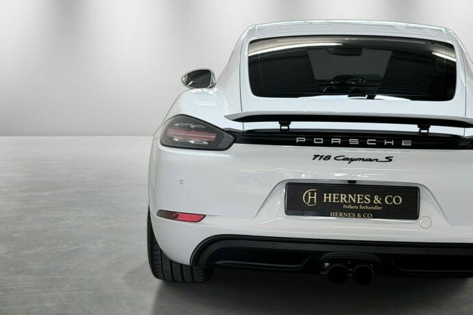 porsche-718-cayman-s-bensin-2017-big-11