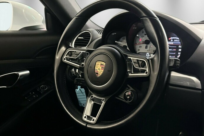porsche-718-cayman-s-bensin-2017-big-19
