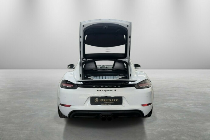 porsche-718-cayman-s-bensin-2017-big-12