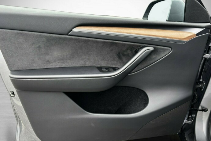 tesla-model-y-elektrisitet-2023-big-14
