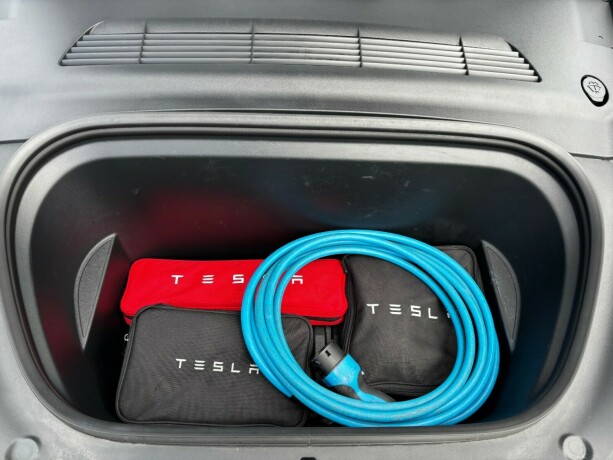 tesla-model-y-elektrisitet-2023-big-35
