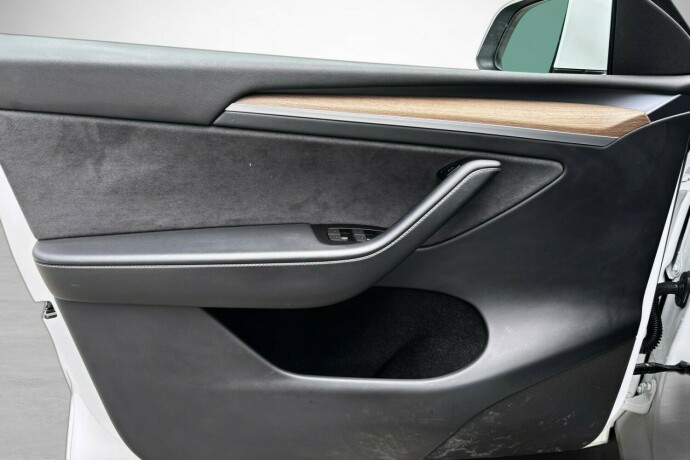 tesla-model-y-elektrisitet-2023-big-13